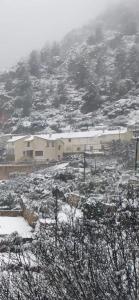 Villa Virtudes Ayna v zime