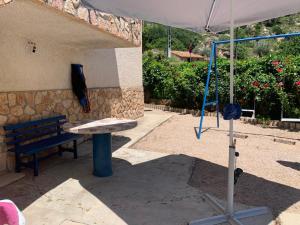 Patio alebo iná vonkajšia časť ubytovania Villa Virtudes Ayna