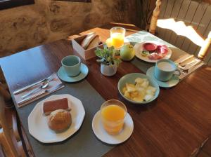 the country house内部或周边提供的食物