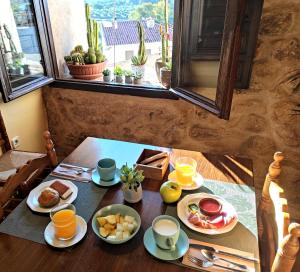the country house内部或周边提供的食物
