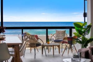 Foto da galeria de Absolutly Beachfront Surfers Paradise, Pure Shores! em Gold Coast