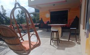 Uma varanda ou terraço em Monkey Bunky-3Monkeys Backpacker's Hostel