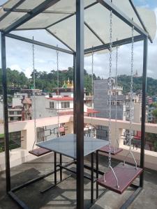 Uma varanda ou terraço em Monkey Bunky-3Monkeys Backpacker's Hostel