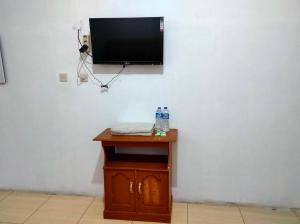 TV a/nebo společenská místnost v ubytování Hotel Arjuna Sari Bandungan