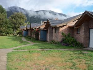 Foto de la galería de Hosteria Tres Picos en Lago Puelo