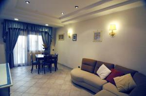 Fotografia z galérie ubytovania In Rome in an elegant apartment for 4 people, Deluxe with Jacuzzi v Ríme