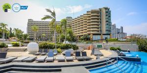 Bazén v ubytování Royal Cliff Beach Hotel Pattaya nebo v jeho okolí