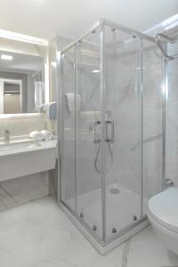 Een badkamer bij Pırıl Hotel Thermal&Beauty SPA