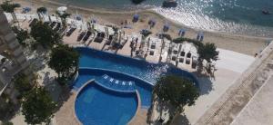 The swimming pool at or close to Elegantz Apartments LaMer