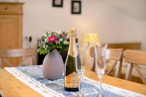 Nápoje v ubytovaní Haus Lowe Appartement 2 Stock Nr 5