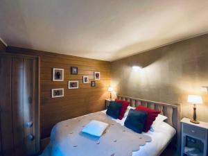 Postel nebo postele na pokoji v ubytování Le Chalet d'Etienne