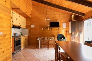 Kuchyň nebo kuchyňský kout v ubytování Parco Del Sangro