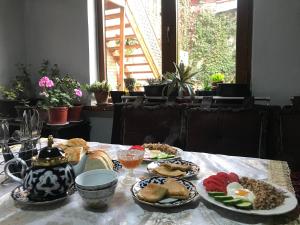 
Breakfast options available to guests at Fayz Guest House
