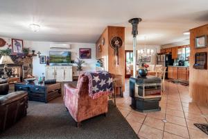 Posezení v ubytování Albuquerque East Mountains