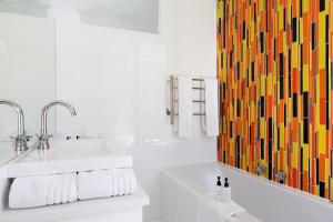 Fotografie z fotogalerie ubytování CUBE Guest House v destinaci Hout Bay