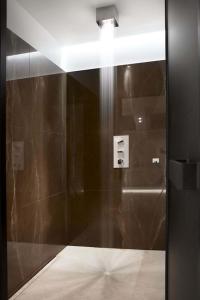 A bathroom at Luxury Penthouse · CPH's Finest · Shopping Street · High-End