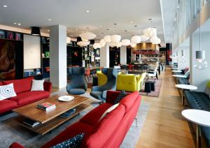 Un lugar para sentarse en citizenM Zürich
