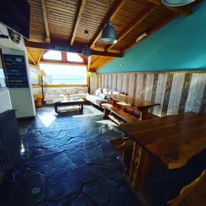 Posezení v ubytování Bariloche Hostel
