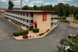 an overhead view of a hotel parking lot at Red Roof Inn Charlottesville in Charlottesville