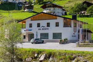 Budova, kde se aparthotel nachází