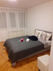Posteľ alebo postele v izbe v ubytovaní Apartman Sweet penthouse self check-in