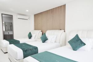Postel nebo postele na pokoji v ubytování Solev Hotel