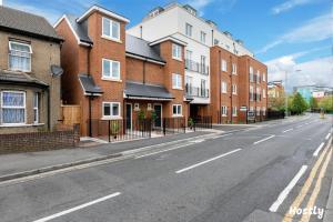 Gallery image of Turtle and Rabbit - Comfortable and Spacious Houses in Slough