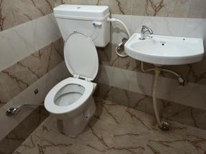 Bilik mandi di Natraj Homes