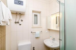 Kúpeľňa v ubytovaní A4-harmony Apartment Close To The Sunset Beach And Lapad Promenade + 11 fotografií