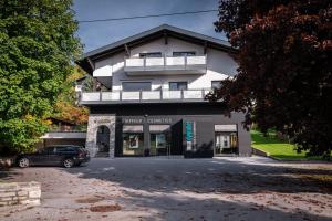 Budova, v ktorej sa apartmán nachádza