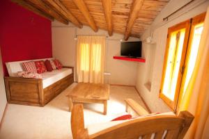 A seating area at La Pilar Petit Chalets