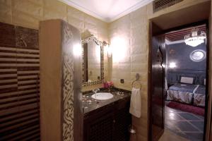 Koupelna v ubytování Riad Mille Et Une Nuits