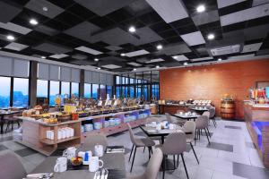 Restaurace v ubytování Aston Inn Pandanaran