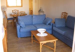 Posedenie v ubytovaní Homely Apartment in El Faro