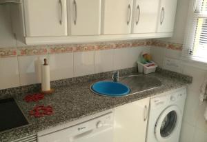 Kuchyňa alebo kuchynka v ubytovaní Homely Apartment in El Faro