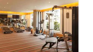Fitnesscenter och/eller fitnessfaciliteter på Red Fox Hotel, Delhi Airport