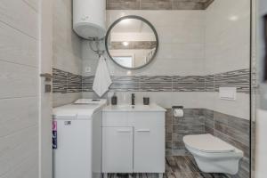 Koupelna v ubytování Apartmani Zaja
