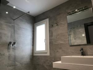Kúpeľňa v ubytovaní Apartamentos Ciudad de Ronda