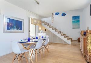 Kép Sea View House with terrace szállásáról Son Serra de Marinában a galériában Még 15 kép