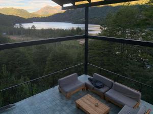 Gallery image of PATA LONCONAO Lake House in Futaleufú +21 photos