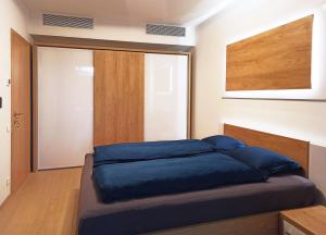 Säng eller sängar i ett rum på New modern 2 bedrooms apartment in Bratislava