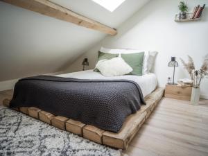 Postel nebo postele na pokoji v ubytování Venez Chez Vous - Chalet Le Villaret - Vue lac