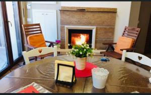 A seating area at B&B Ares Castel Baronia
