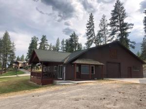 a small brown building with a gambrel at Stunning Views, Prime Location in Hamilton