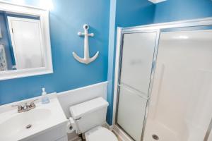 Bagno di 2BR, 2Bath condo Oceanfront Getaway with pool
