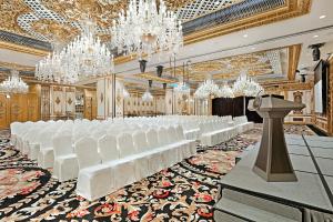 Khu vực ghế ngồi tại Hotel Alexandra