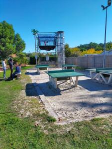 Stolní tenis v ubytování Mobilhome LAME nebo okolí