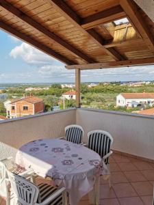 Ein Balkon oder eine Terrasse in der Unterkunft Villa Dorina