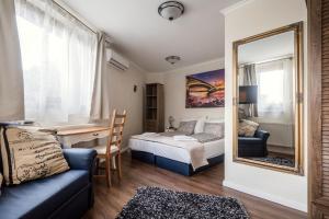 Posteľ alebo postele v izbe v ubytovaní Private Villa with indoor pool