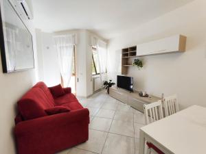 A television and/or entertainment centre at Casa del Mare